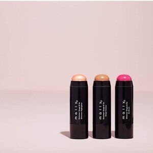NIB - Mally Beauty Shimmer, Shape & Go Highlight & Contour Trio